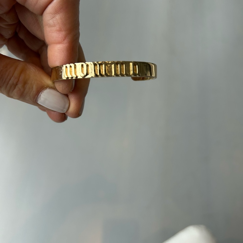 Jennifer Fisher Gold plated “momma”Textured Bangle Bracelet